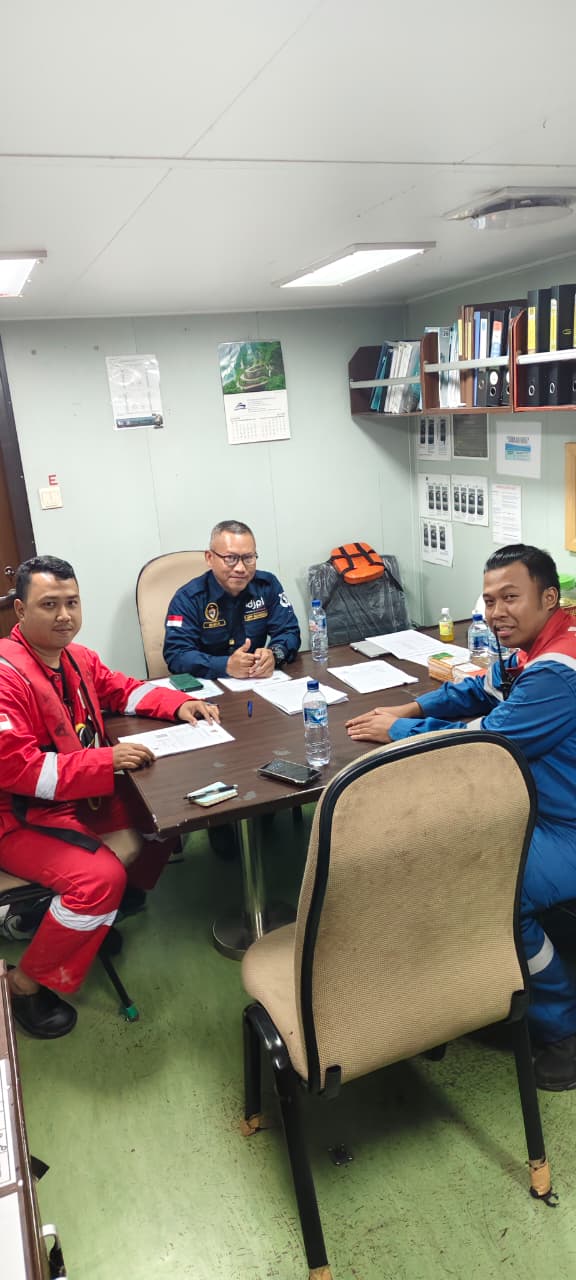 LIFTING PRIMA ENERGI BAWEAN
